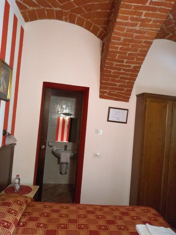 Hotel Excalibur Revello Kültér fotó